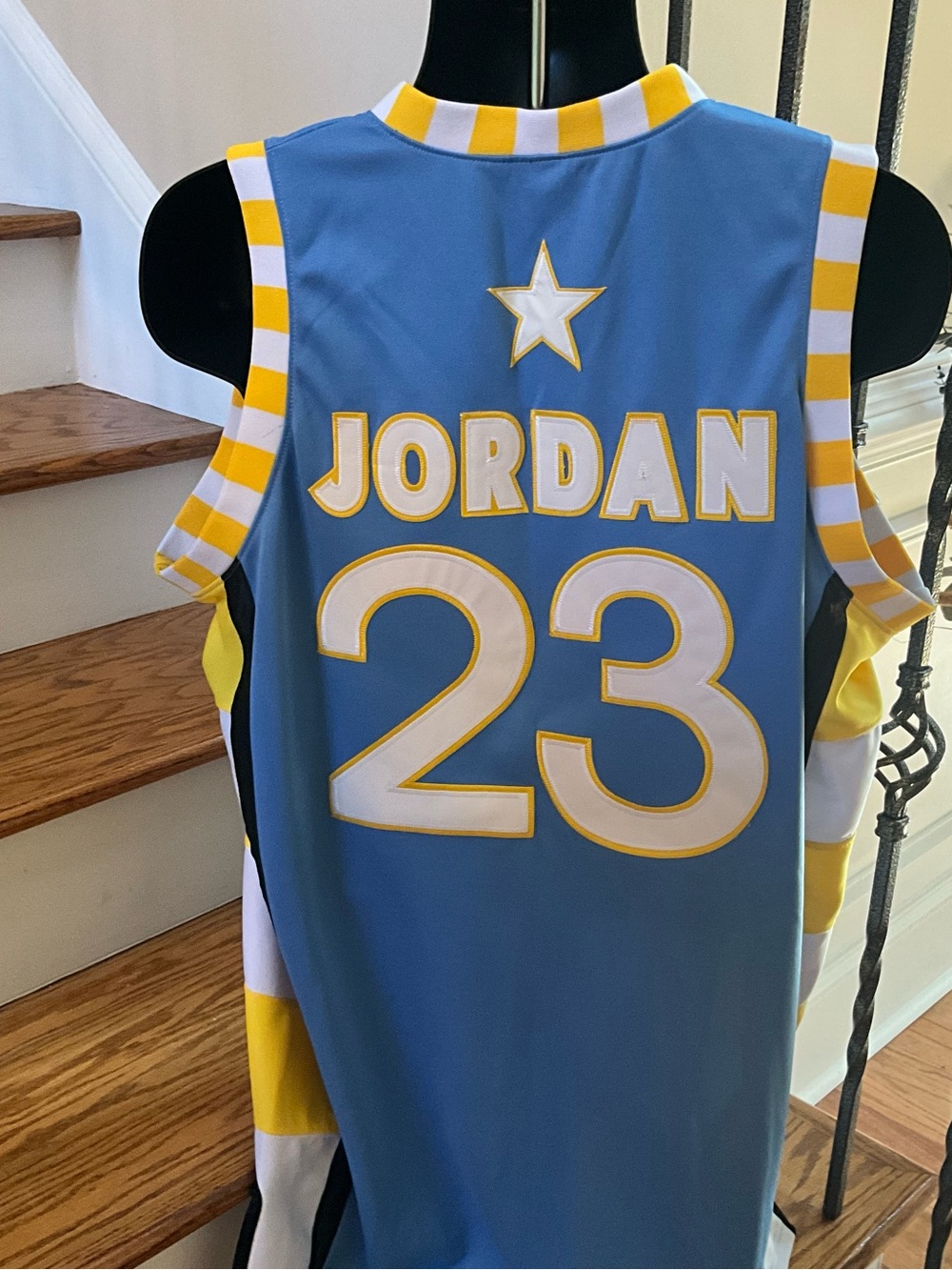 Michael Jordan Limited Edition Laney #23 Blue & Yellow Basketball Jersey - Picture 2 of 3